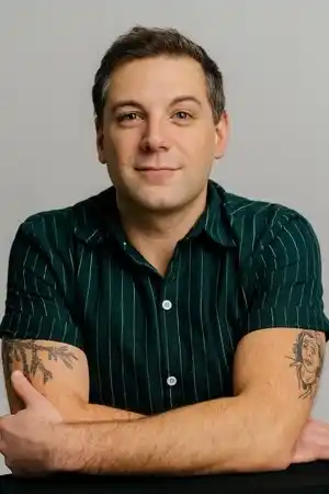 Aaron Harris fotoğrafı