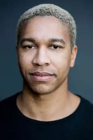 Aaron Moten fotoğrafı