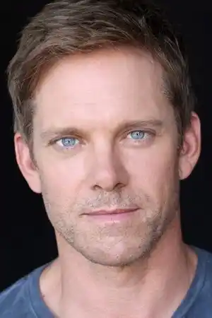 Adam J. Harrington fotoğrafı