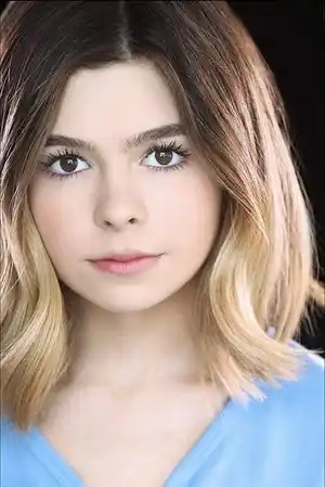 Addison Riecke fotoğrafı