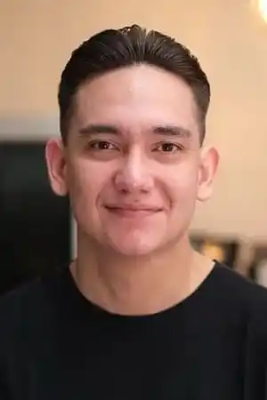 Adipati Dolken fotoğrafı