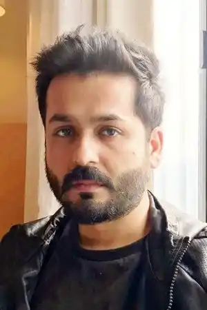 Aditya Dhar fotoğrafı