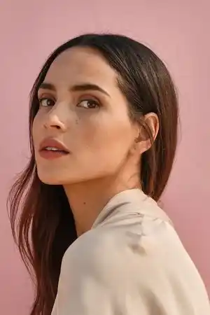 Adria Arjona fotoğrafı