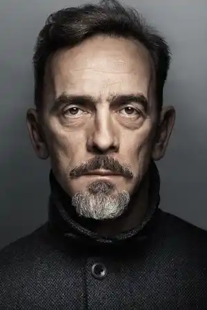 Adrian Schiller fotoğrafı