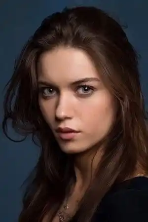 Afra Saraçoğlu fotoğrafı