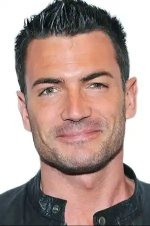 Aiden Turner fotoğrafı
