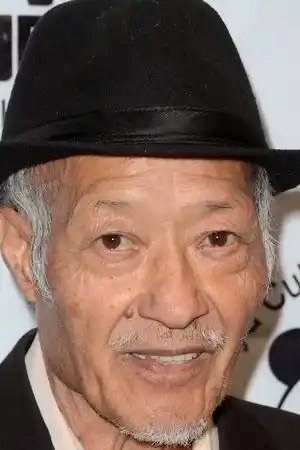 Aki Aleong fotoğrafı