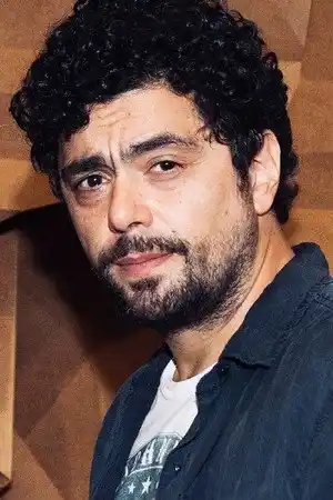 Alberto Ajaka fotoğrafı
