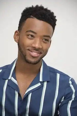 Algee Smith fotoğrafı