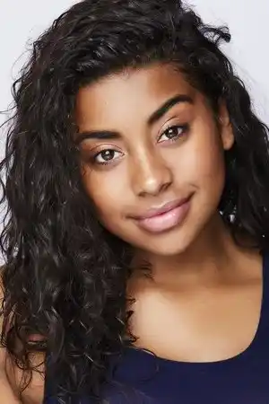Alycia Pascual-Peña fotoğrafı