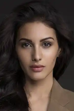 Amyra Dastur fotoğrafı