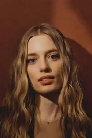Anja Savcic fotoğrafı