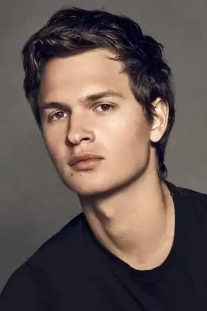 Ansel Elgort fotoğrafı