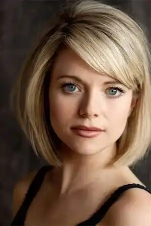 Antonia Bernath fotoğrafı