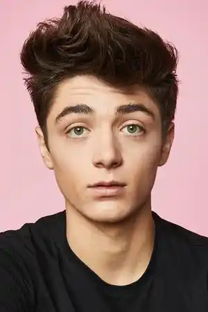 Asher Angel fotoğrafı
