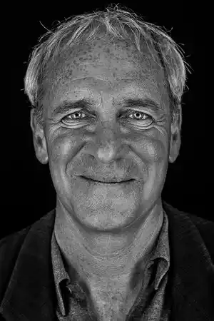 August Zirner fotoğrafı