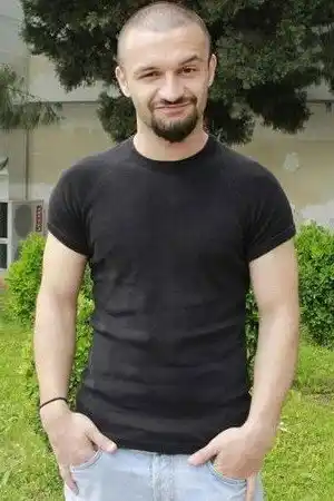 Aykut Elmas fotoğrafı