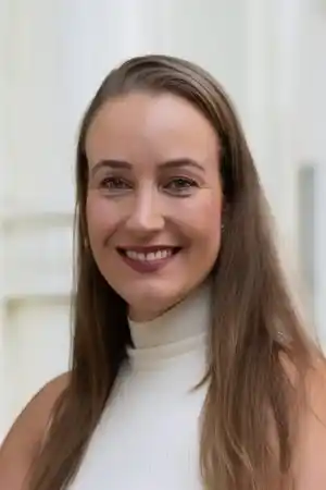 Ayleen Charlotte fotoğrafı