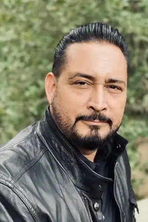 Ben Hernandez Bray fotoğrafı