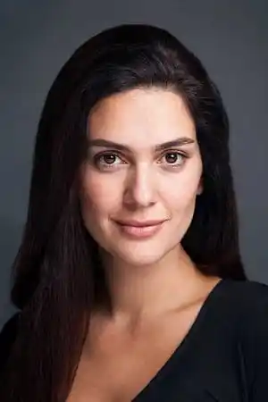 Bergüzar Korel fotoğrafı