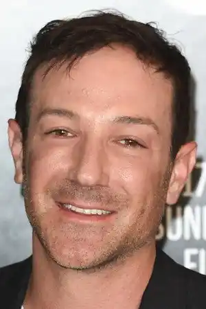 Bryan Fogel - Oyuncu, Yönetmen, Senarist fotoğrafı, biyografi ve filmografi için tıklayın