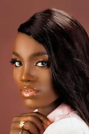 Bukunmi Oluwashina fotoğrafı