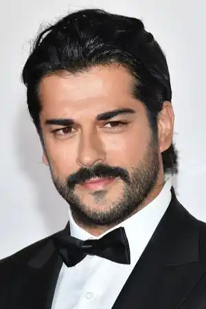 Burak Özçivit fotoğrafı