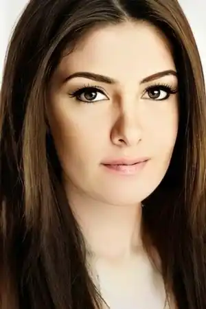 Burcu Binici fotoğrafı