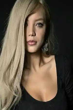 Buse Narcı fotoğrafı