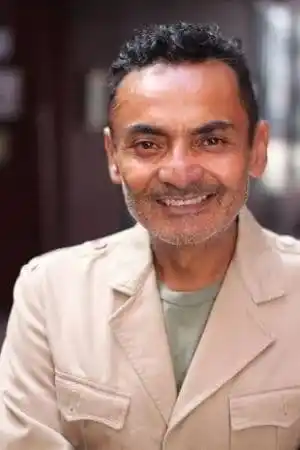Carlos Linares fotoğrafı
