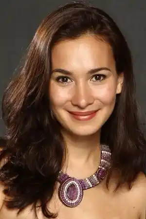 Celina Jade fotoğrafı