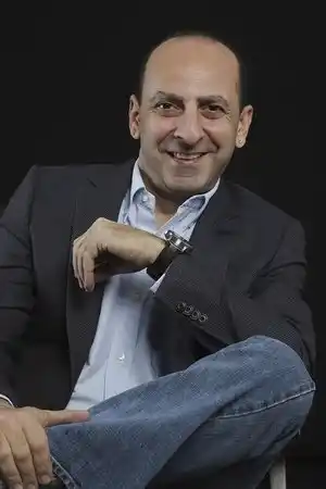 Cem Karakaya fotoğrafı