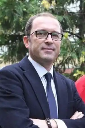 Cengiz Özkarabekir fotoğrafı