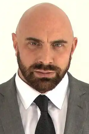 Charlie Rawes fotoğrafı
