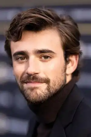 Charlie Rowe fotoğrafı