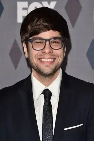 Charlie Saxton fotoğrafı