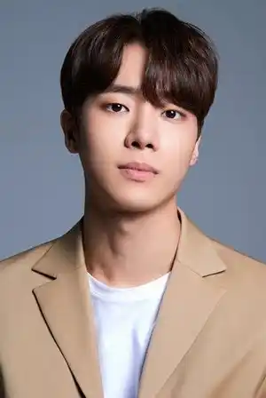 Choo Young-woo fotoğrafı
