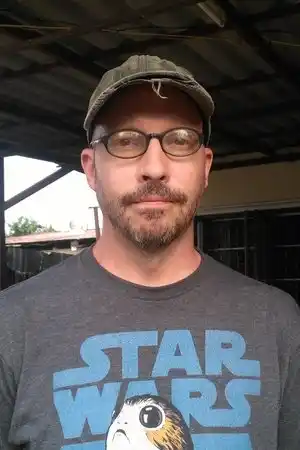 Christopher Larsen fotoğrafı