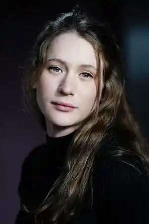 Claire Duburcq fotoğrafı