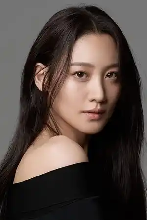 Claudia Kim fotoğrafı