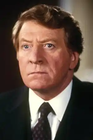 Clive Revill fotoğrafı