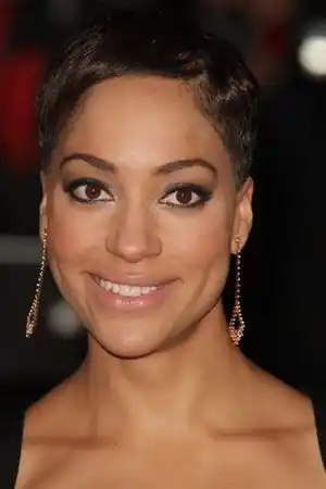 Cush Jumbo fotoğrafı