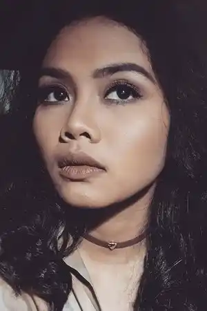 Dea Panendra fotoğrafı