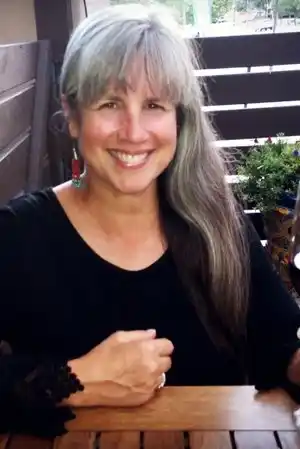 Deborah Voorhees fotoğrafı