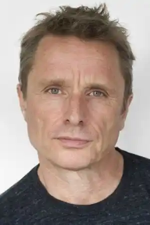 Dikran Tulaine fotoğrafı