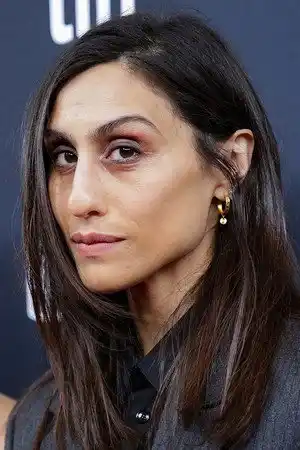 Durga Chew-Bose fotoğrafı
