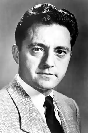 Edward Binns fotoğrafı