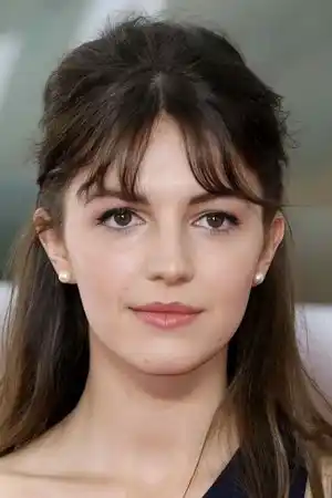 Ella Hunt fotoğrafı