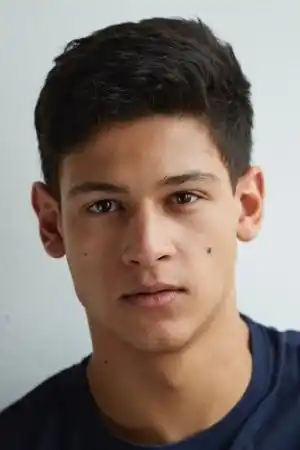 Emilio Sakraya fotoğrafı