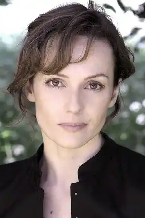 Emma Campbell-Jones fotoğrafı